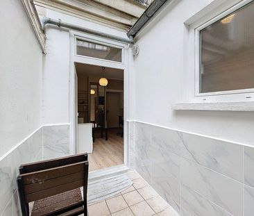 STUDIO MEUBLÉ DE 16.30m² - Photo 5