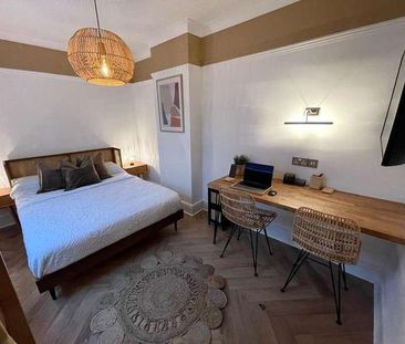 Stylish Bedroom Bath Apartment, LN1 - Photo 6