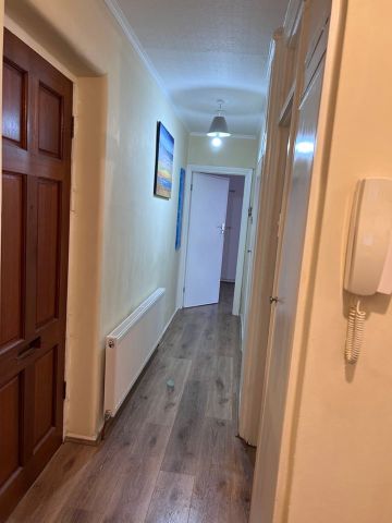 Room in a Shared Flat, London, E11 - Photo 5