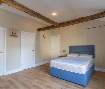 1 bedroom in a house share to rent - Photo 3
