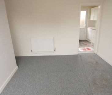 3 Bedroom Terraced House - Photo 1