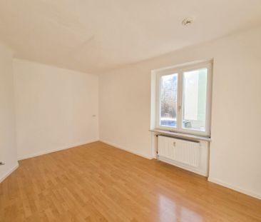 Helle 2-Zimmer-Wohnung im Erdgeschoss mit Tageslichtbad - Photo 2