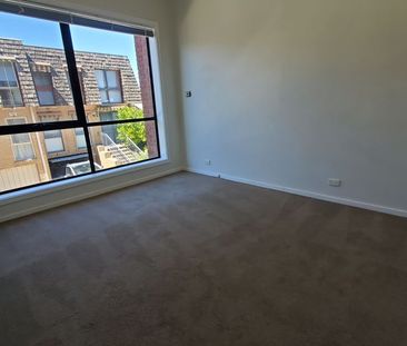 CITY VIEWS & STUNNING LOCATION! - Photo 3