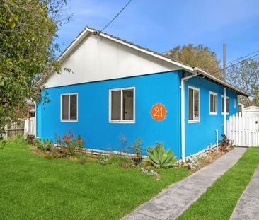 The Little Blue House - Refreshed & Ready - Photo 4