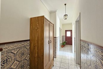 Floor 3 bedroom villa with suite located in Cacia!