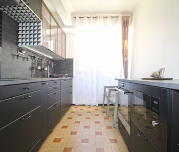 Location Appartement 3 pièces 67m² MARSEILLE 8ème - Photo 5