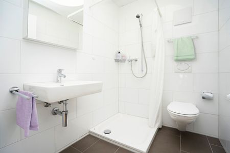 Enjoy sunny moments on the large balcony - Foto 3