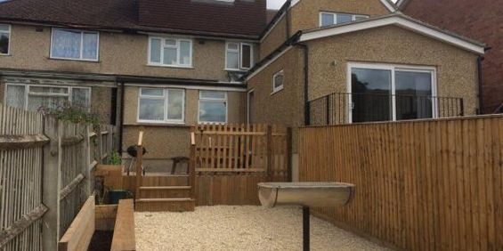 1 bedroom in a house share to rent - Photo 3