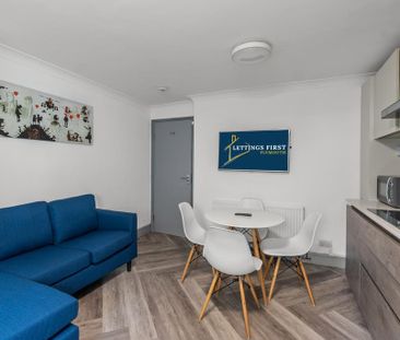 3 bedroom apartment to rent - Photo 1