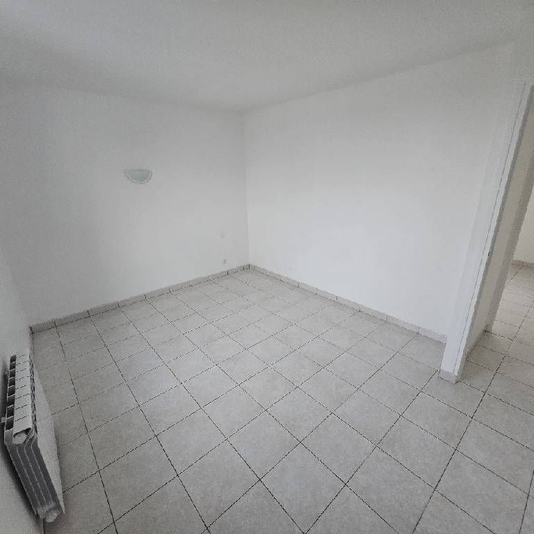 Location Appartement 3 pièces 49m² MEAUX 77100 - Photo 1