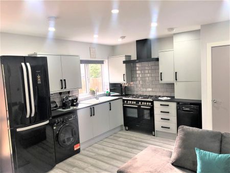 1 bedroom in a house share to rent - Photo 5