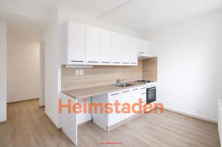 Pronájem bytu 2+1 52 m - Fotografie 4