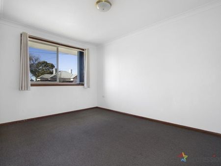 3/186 Marsh Street, Armidale NSW 2350 - Photo 2