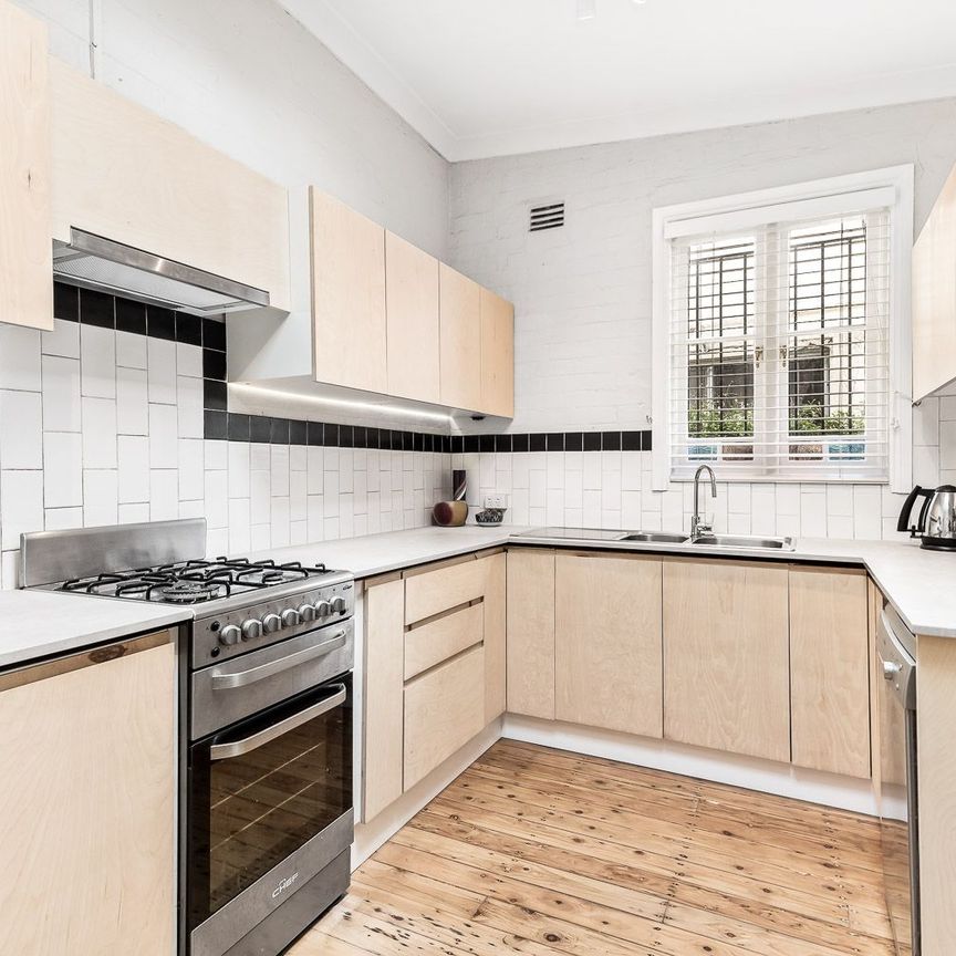 Gorgeous Family Home - Photo 1