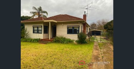 Situated in quiet, family friendly Forest Hill situated across from the back of the RAAF Base. - Photo 5