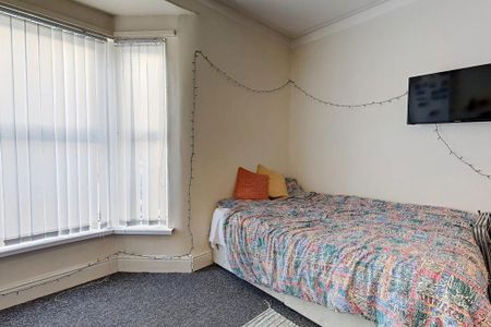 4 bedroom house to rent - Photo 4