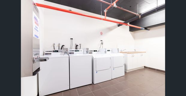 Student Only Accommodation - Photo 1