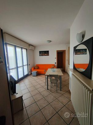Stanza singola a Bergamo con balcone e posto auto - Photo 1
