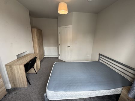 Kexby Avenue, Hull Road - P1820 - Photo 5