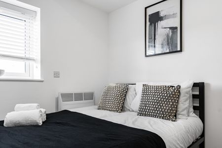 Studio Flat, Carmichael Road, SE25 - Photo 5