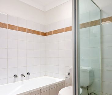 THREE BEDROOM UNIT IN HEART OF ST MARYS!!! - Photo 3