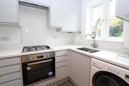 2 bedroom terraced house to rent - Photo 4
