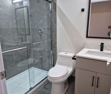 For Lease - 54 Twenty Third Street, Toronto, Ontario - Photo 5