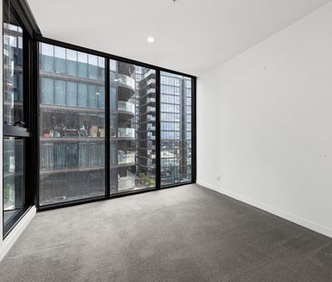 1105/4 Joseph Road, Footscray VIC 3011 - Photo 1