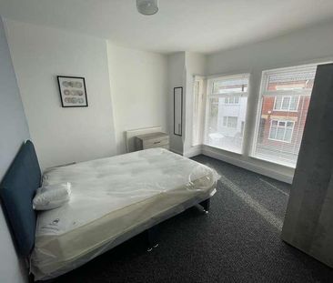 St. Saviours Road, Coalville, Leicestershire, LE67 - Photo 5