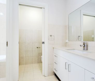 Modern townhouse - Photo 6