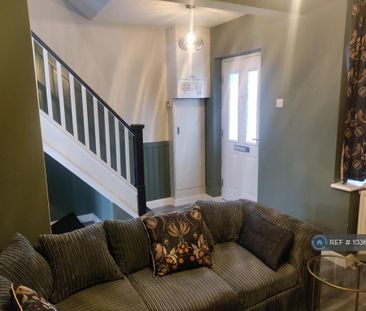 2 bedroom semi-detached house to rent - Photo 5