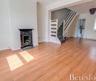 2 bedroom end of terrace house to rent - Photo 4