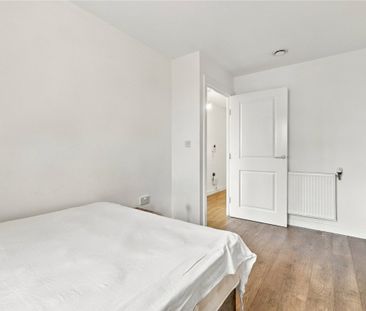 Kingfisher Heights, N17, London - Photo 3
