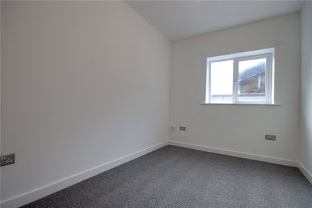 2 bed apartment to rent in Coatham Road, Redcar, TS10 - Photo 3