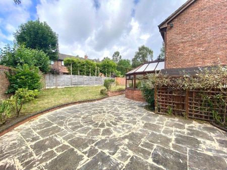 5 bedroom detached house to rent - Photo 4