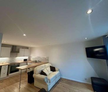 Causeway, Banbury, OX16 - Photo 2