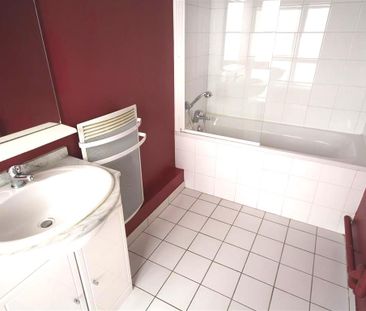 À LOUER – T2 de 40 m², Rue Sainte-Catherine, Vieux-Lille réf 17-001 - Photo 2