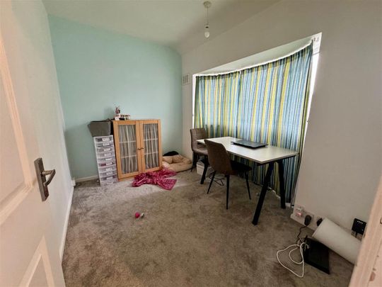 Woodleigh Avenue, Leigh-On-Sea - Photo 1