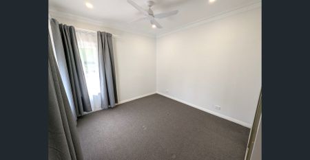 Superbly located and renovated home in Hamlyn Heights. - Photo 3