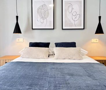 Rooms for rent in 8-bedroom apartment in Royal Palace Of Madrid - Foto 2