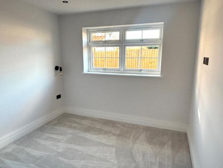 3 bedroom bungalow to rent - Photo 3