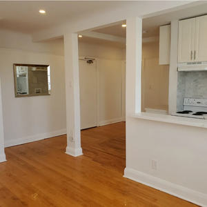 1 Bedroom in Luxury Boutique building in Forest Hill - Photo 2