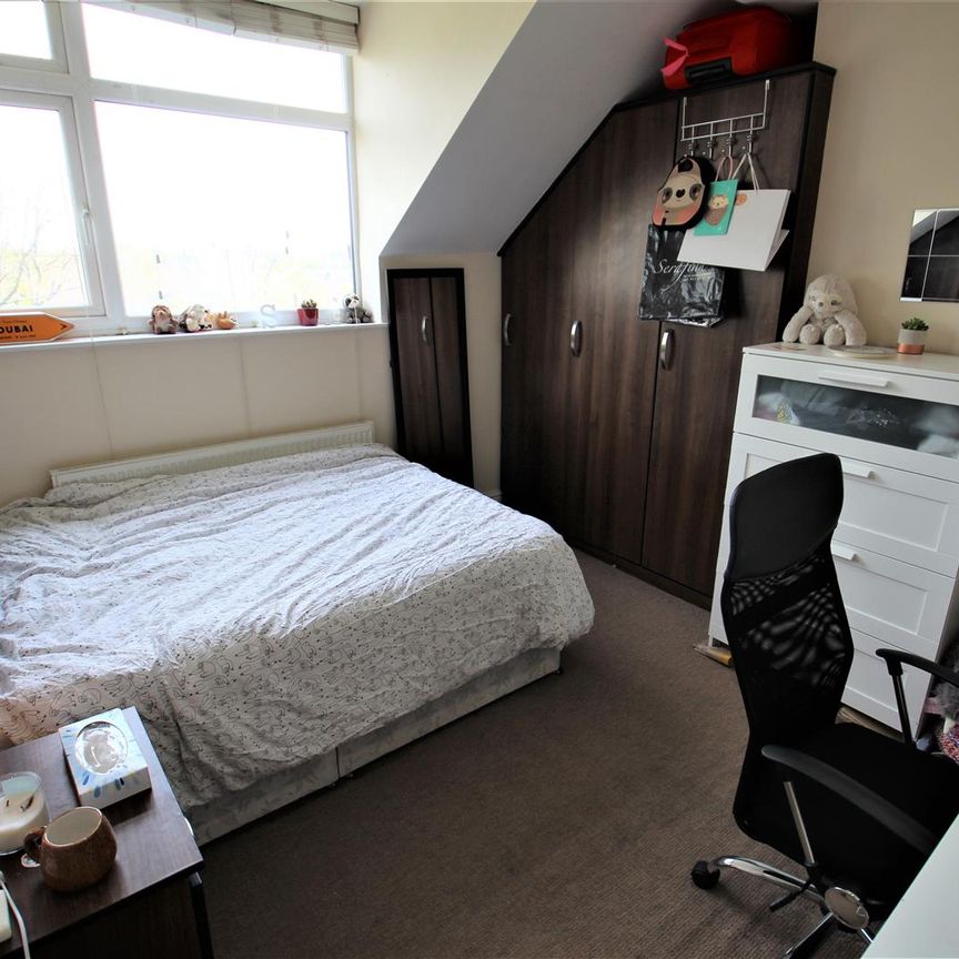 Richmond Road, Hyde Park, LS6 1BX, Leeds - Photo 1
