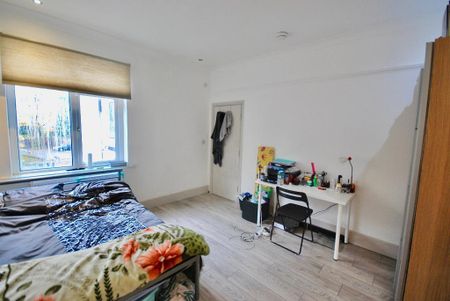 5 bedroom terraced house to rent - Photo 5