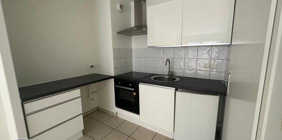 Location Appartement 2 pièces 47m² THONON LES BAINS 74200 - Photo 3