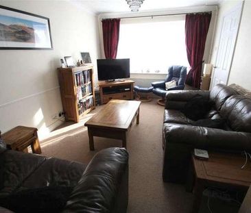 Brighton Hill, Basingstoke, Hampshire, RG22 - Photo 2