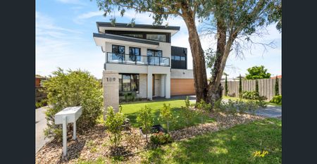 Stylish Fully Furnished Home in a Prime Location - Photo 4