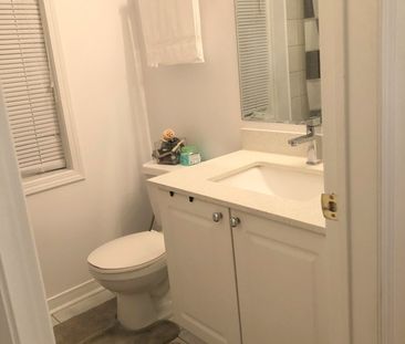 For Lease - 33 Stonewood Street, Ajax, Ontario - Photo 5