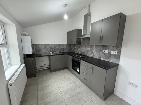 2 bedroom ground floor flat to rent - Photo 1