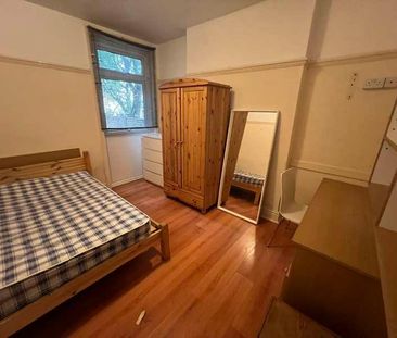 Coventry Road, SO15 - Photo 2